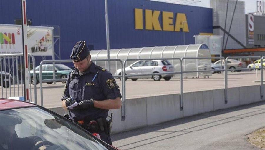 Mueren apuñaladas dos personas en un Ikea del sur de Suecia