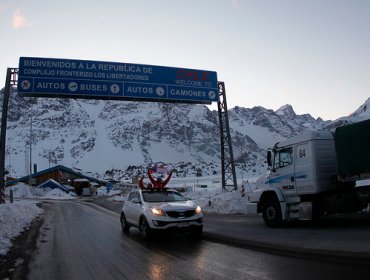 Paso Los Libertadores se mantiene cerrado por gran acumulación de nieve