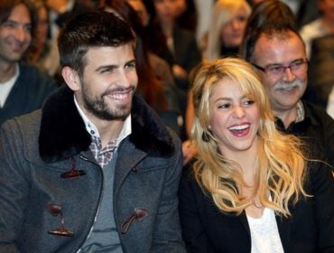 Video: Gerard Piqué le propina feroz pelotazo a Shakira