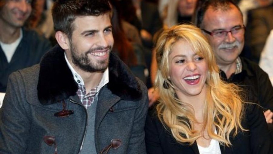 Video: Gerard Piqué le propina feroz pelotazo a Shakira