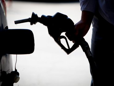 Suben las bencinas pero baja el diesel y kerosene