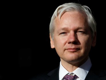 La fiscalía sueca cierra parte de la acusación contra Assange