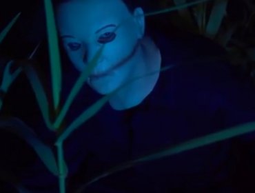 Video: Se viste como Michael Myers de “Halloween” y realiza terrorífica broma