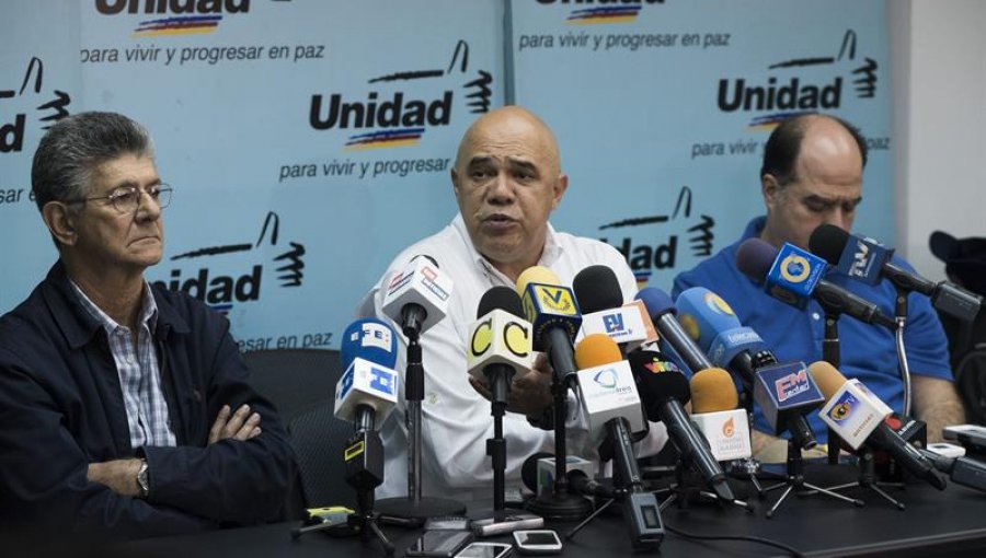 Dos "presos políticos" venezolanos salen de la cárcel en últimas 48 horas