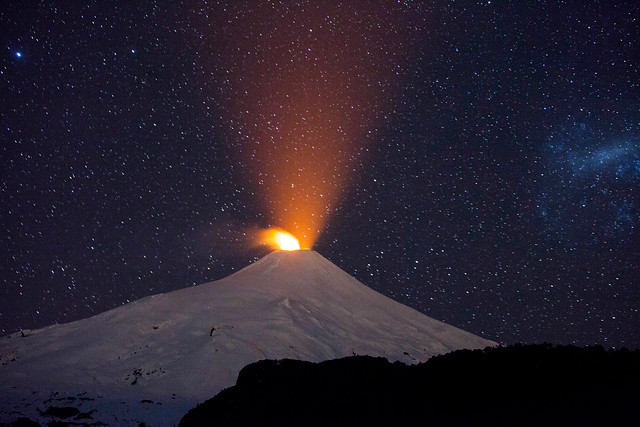 Fotos: Volcán Villarrica sorprende con incandescencia en su cráter