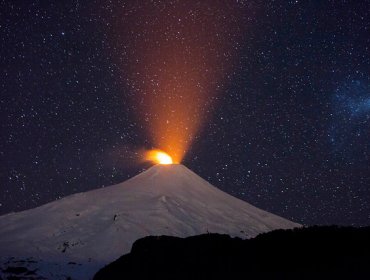 Fotos: Volcán Villarrica sorprende con incandescencia en su cráter