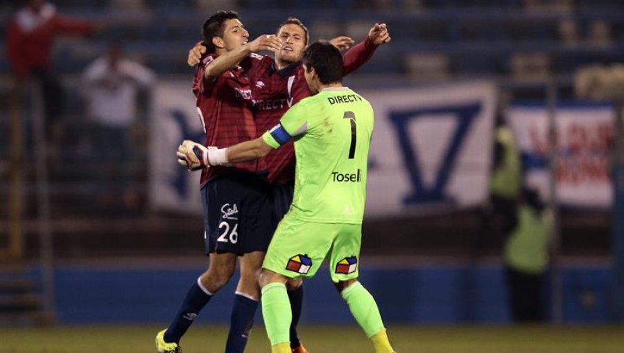 Sudamericana-Resumen: Universidad Católica fue el único que festejó en discreta semana