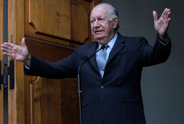 Ricardo Lagos: “Amo a Chile y haré todo para que salga adelante”