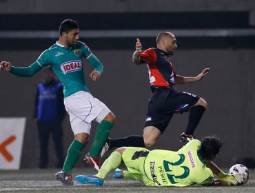 Audax empató sin goles ante defensivo Antofagasta pese a debut de Tello