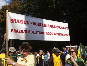 El 85 % de quienes protestaron en Sao Paulo pide renuncia de Rousseff