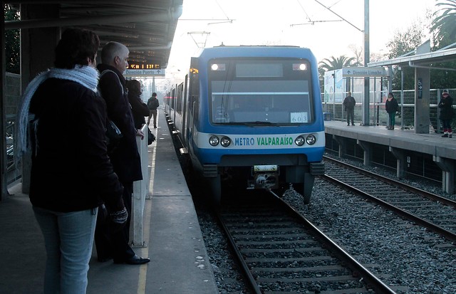 Conflicto entre usuarios por servicio del Metro Valparaíso