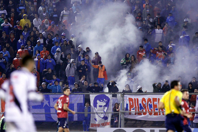 Conmebol abre expediente a la UC por fuego de artificio ante Danubio