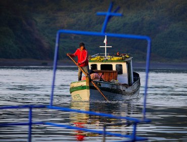 Armada efectúa evacuación aérea de filipino desde buque en alta mar