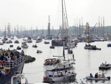 En Holanda presencia de buque Esmeralda causa polémica entre ciudadanos