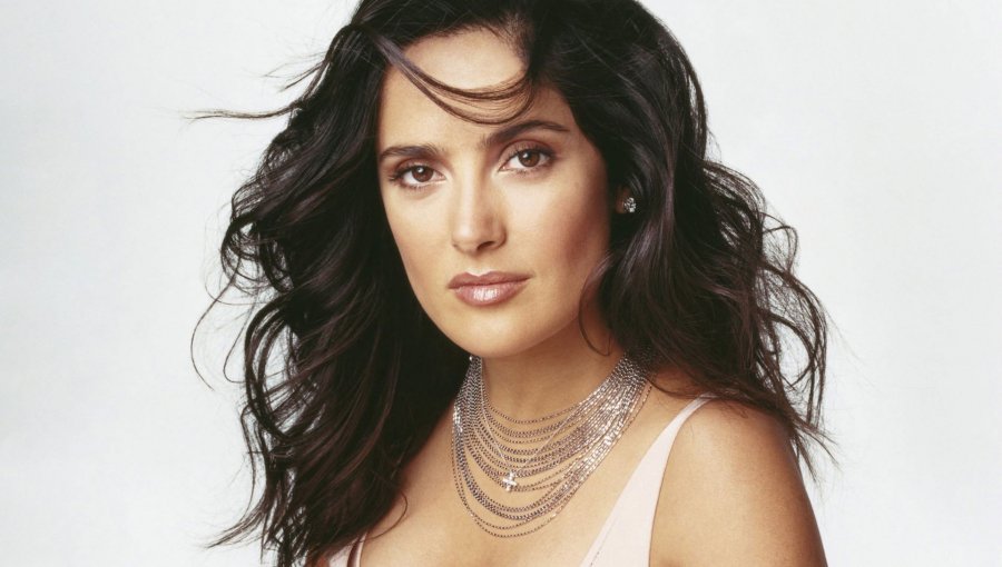 Infartante: El sensual bikini que luce Salma Hayek en Hawaii