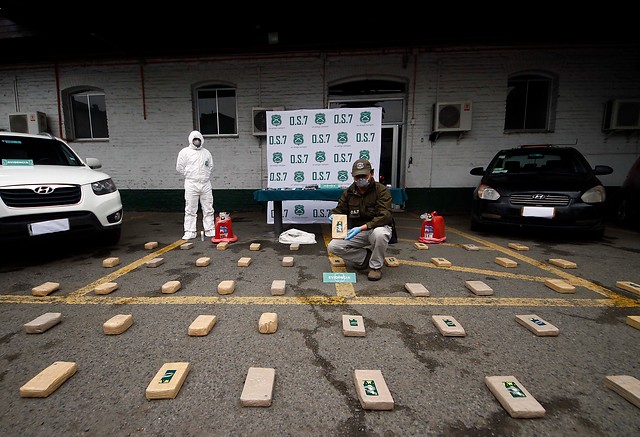 Desbaratan banda que traía ovoides de cocaína desde Bolivia hasta Santiago