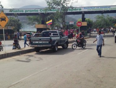 Maduro cierra la frontera con Colombia por un ataque de contrabandistas