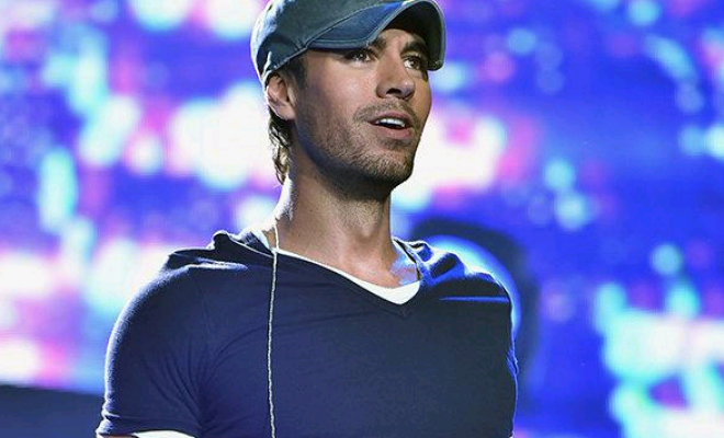 Enrique Iglesias y Daddy Yankee triunfan en los premios Tu Mundo