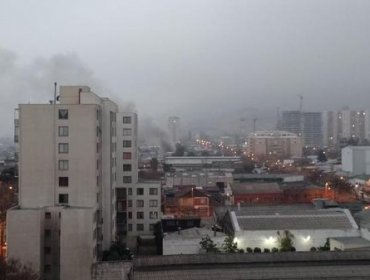 Bomberos controlan incendio en la comuna de Independencia