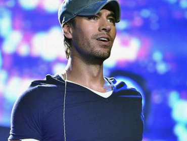 Enrique Iglesias y Daddy Yankee triunfan en los premios Tu Mundo