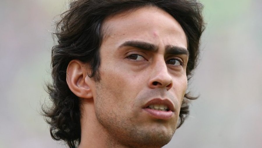 Jorge Valdivia ya arribó a Emiratos Árabes y se sumó a Al Wahda