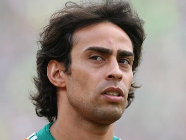 Jorge Valdivia ya arribó a Emiratos Árabes y se sumó a Al Wahda