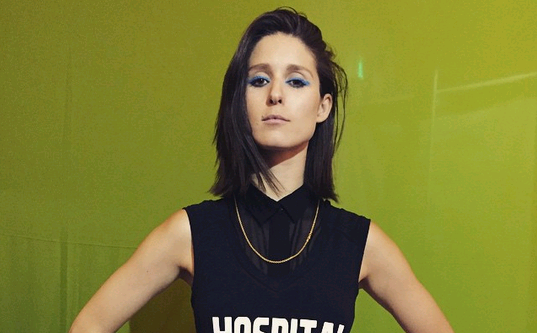 El nuevo y colorido look de Francisca Valenzuela