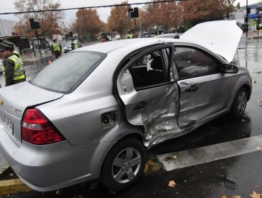 Antofagasta: Cuatro lesionados dejó colisión entre vehículo particular y camión