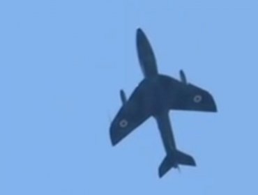 Video: Graban el momento exacto cuando avión de combate se estrella en exhibición