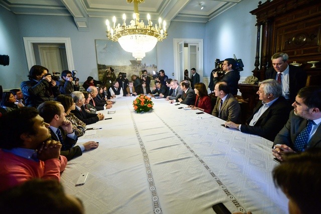 Nuevo referente: Explosión de presidenciables por "profundo vacío de poder"