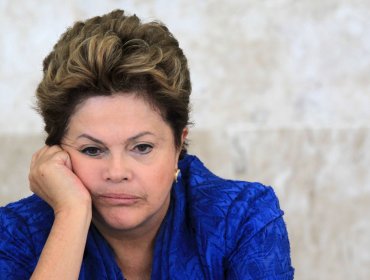 Dilma Rousseff sorprendida por vínculo de correligionarios con caso Petrobras