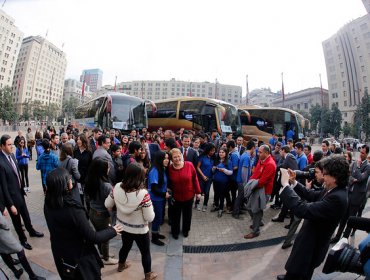 Presidenta despidió a primeros 100 beneficiados del programa "Gira de Estudio"