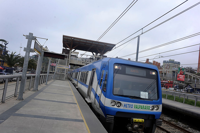 Metro Valparaíso anuncia que comienza a operar en toda su red