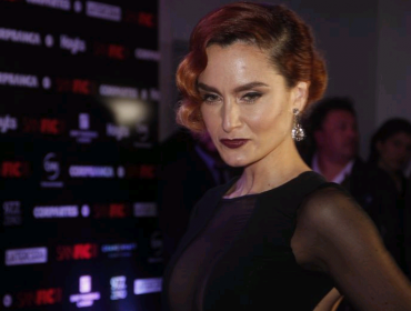 Begoña Basauri causa sensación en la web con escote transparente