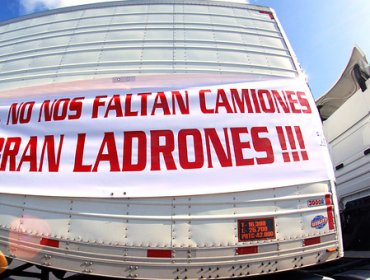 Camioneros rechazan propuesta de la Intendencia y dicen que llegarán a La Moneda