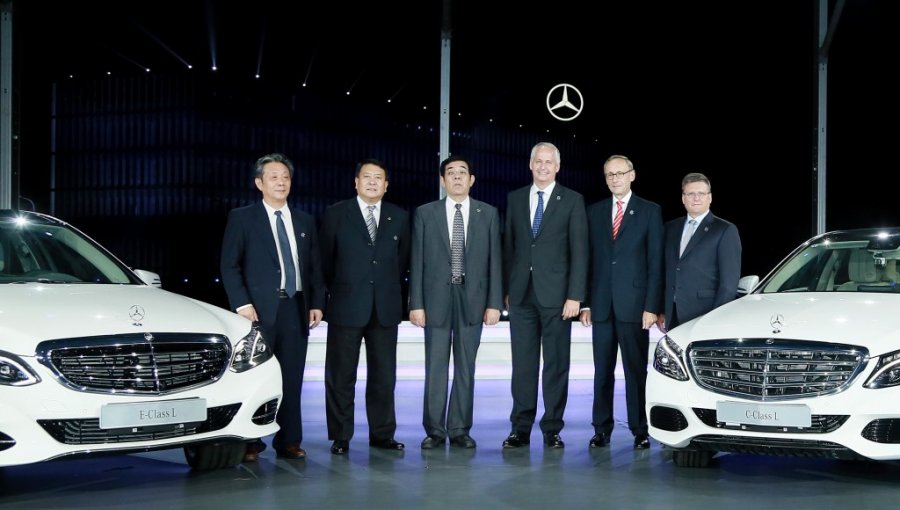 Daimler celebra 10 años de producción de turismos en Beijing