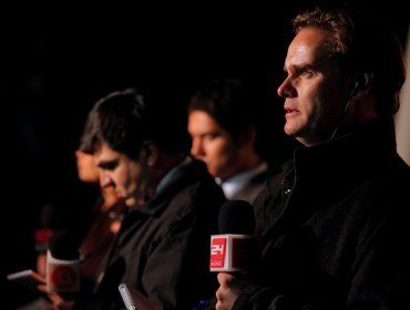 Amaro Gómez-Pablos desmiente rumores de salida de TVN y arremete contra medio nacional