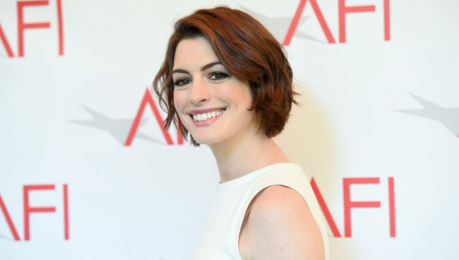 Anne Hathaway luchará contra los aliens en la comedia "The Shower"
