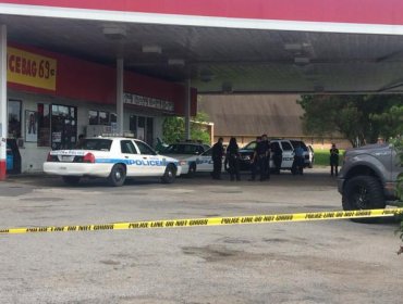 Asesinado a tiros un alguacil en una gasolinera en Houston Estados Unidos