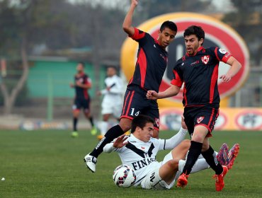 Primera B: Deportes Copiapó despegó del fondo al vencer 2-0 a Ñublense