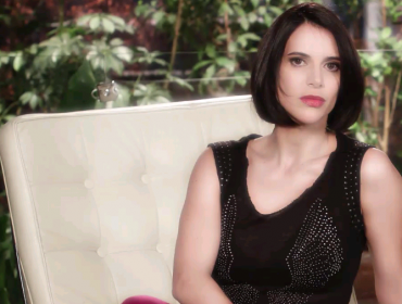 María José Illanes protagoniza artístico desnudo para revista nacional