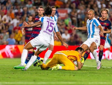 España: FC Barcelona y Bravo ganaron sobre el final a un porfiado Málaga