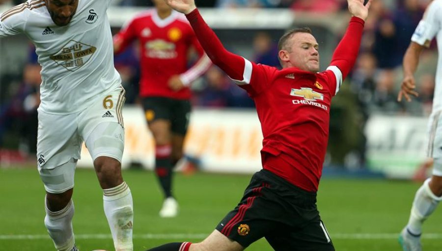 Manchester United sufre la primera derrota en la Premier League