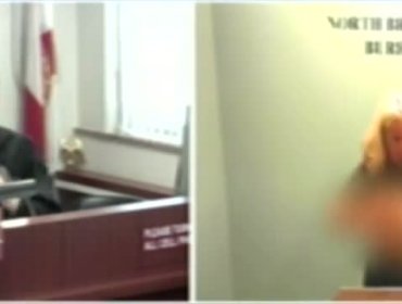 Video: Actriz porno muestra sus senos en pleno juicio