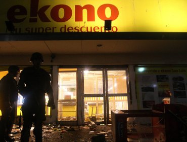 Roban caja fuerte de supermercado en “alunizaje” en La Reina