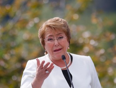 Bachelet pide seguir adelante, sin importar "trampas que nos pongan en camino"