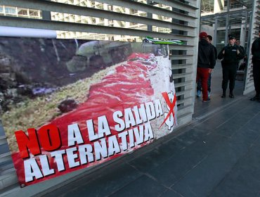 Familiares de víctimas de tragedia de Tur Bus de 2010 se oponen a arreglo