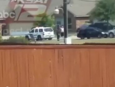 Video: Mira las imágenes donde un oficial de policía dispara a un hispano