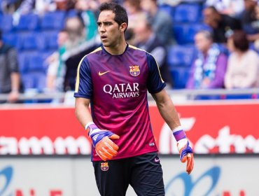 Claudio Bravo entrenó en reducida sesión de prácticas de FC Barcelona