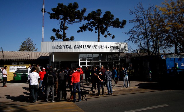 Carabineros y dirección de Hospital de Buin dialogan para deponer paro